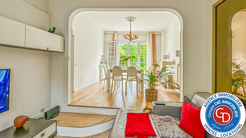 Maison - 160 m² - 6 pièces