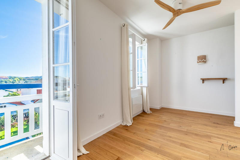 Maison - 195 m² - 7 pièces