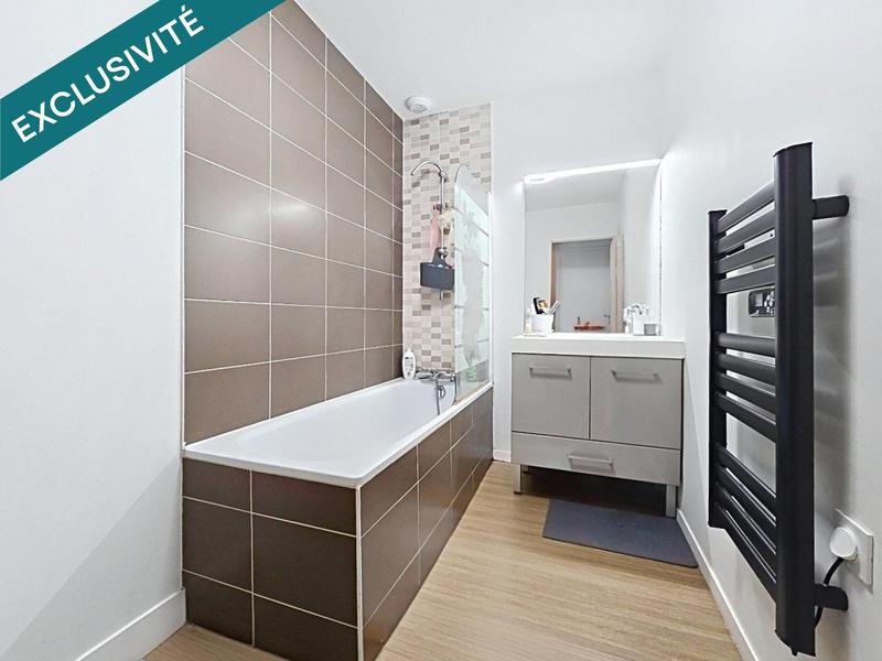 Maison de ville - 94 m² - 5 pièces