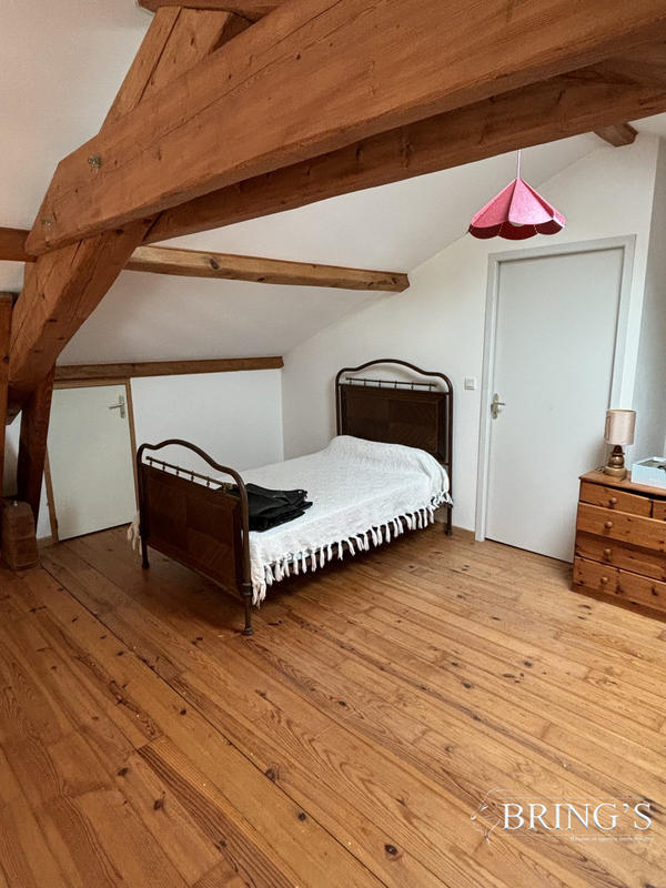 Maison - 350 m² - 12 pièces