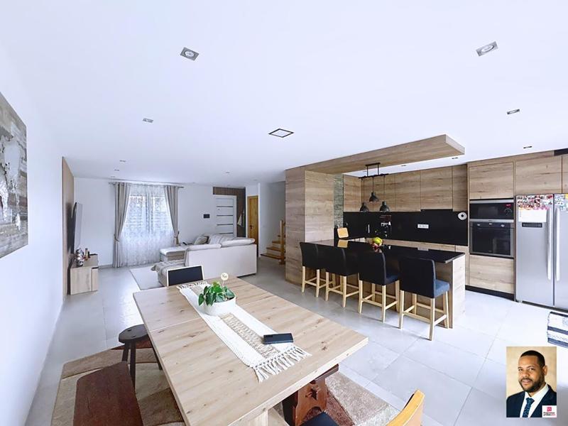 Maison - 160 m² - 7 pièces