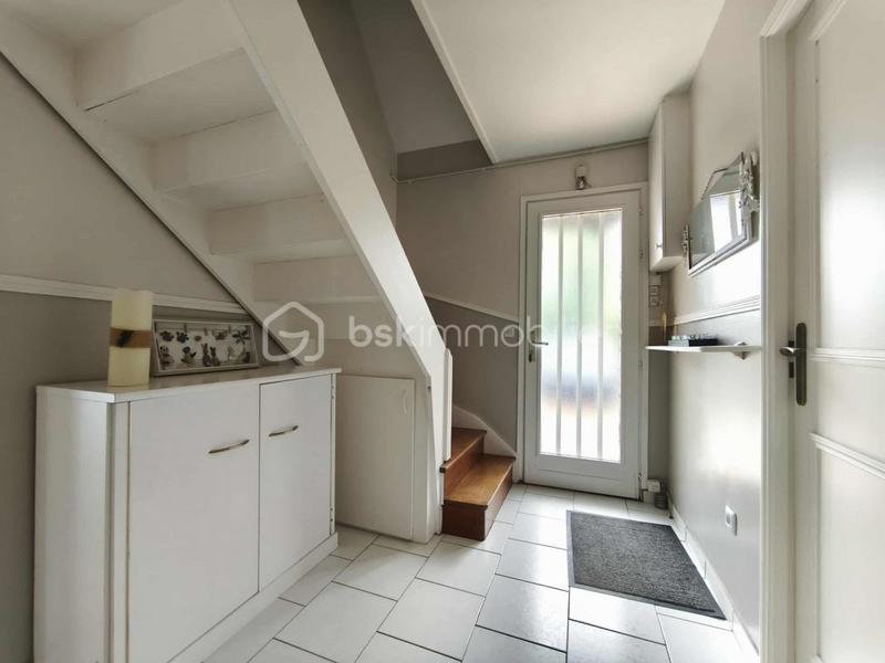 Maison - 213 m² - 8 pièces