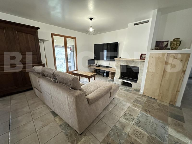 Maison - 185 m² - 8 pièces