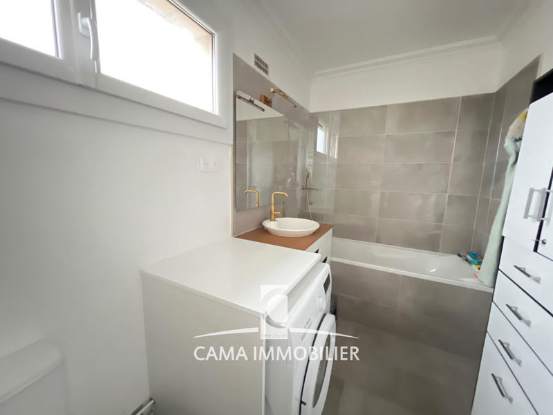 Appartement - 96 m² - 5 pièces