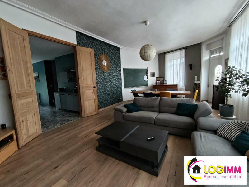 Maison - 203 m² - 10 pièces