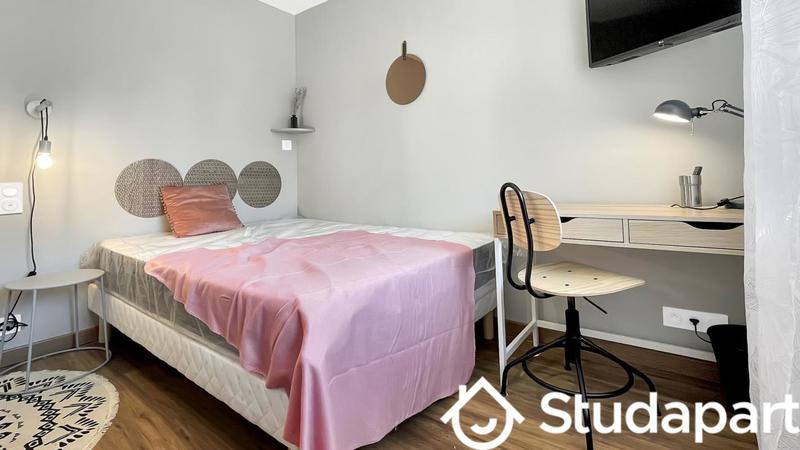 Chambre - 14 m² - 1 pièce