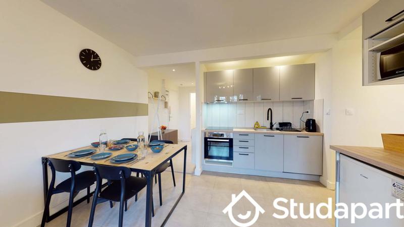 Chambre - 10 m² - 1 pièce