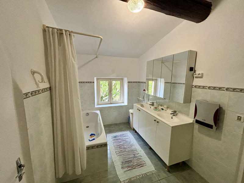 Maison - 170 m² - 7 pièces