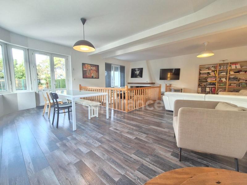 Maison - 160 m² - 6 pièces