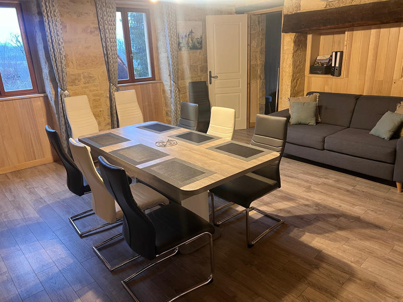 Maison - 170 m² - 12 pièces