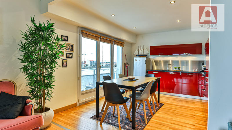 Appartement - 82 m² - 3 pièces