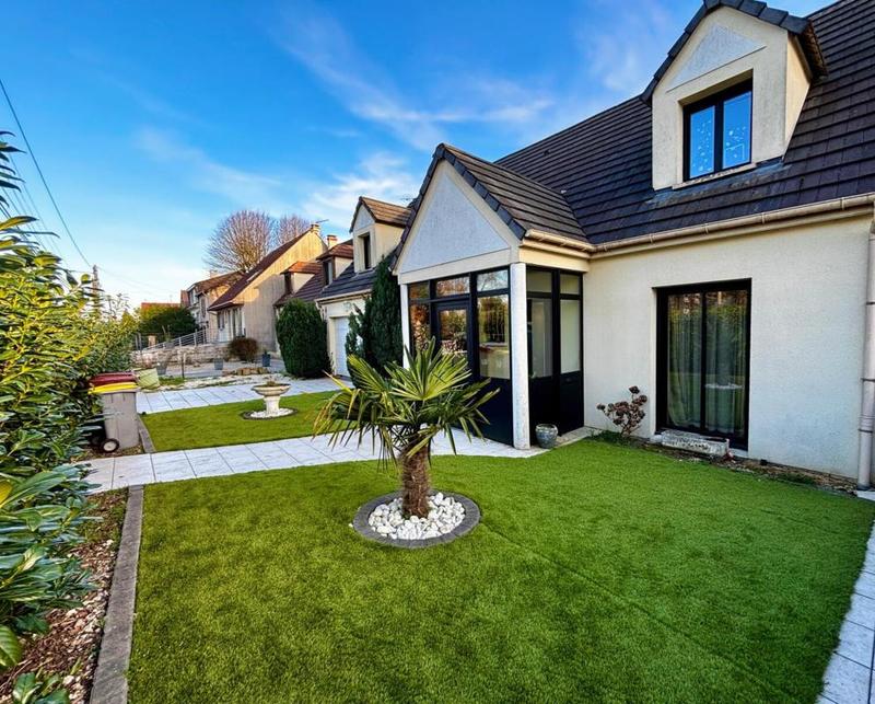 Maison - 170 m² - 7 pièces