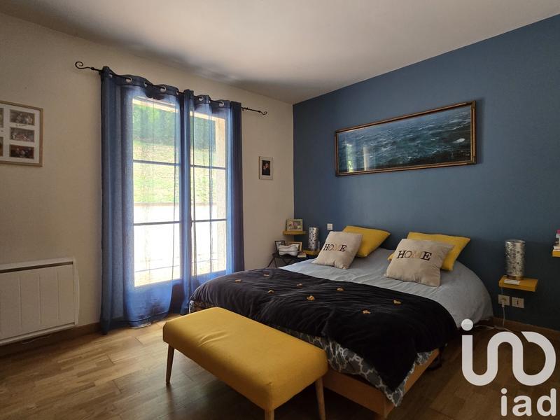 Maison - 235 m² - 7 pièces