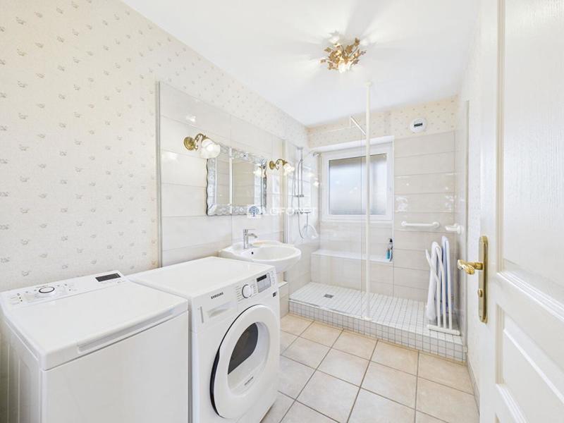 Appartement - 89 m² - 5 pièces