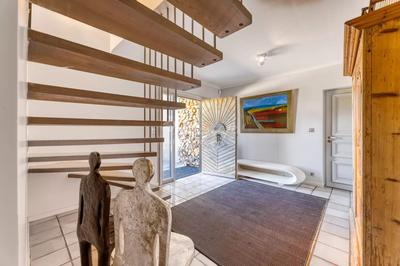 Maison - 301 m² - 10 pièces