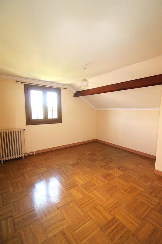 Maison - 112 m² - 6 pièces