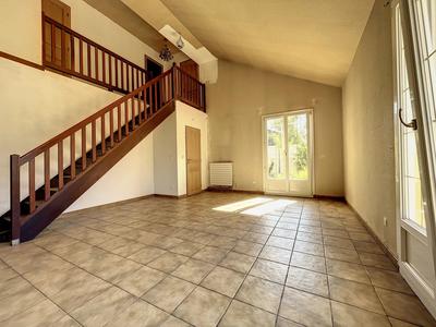 Maison - 90 m² - 3 pièces