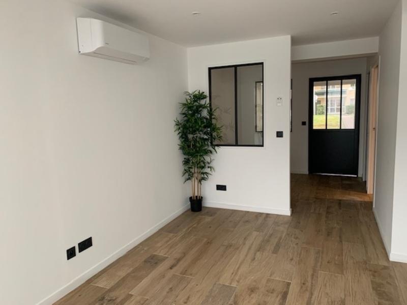 Bureau - 93 m² - 8 pièces