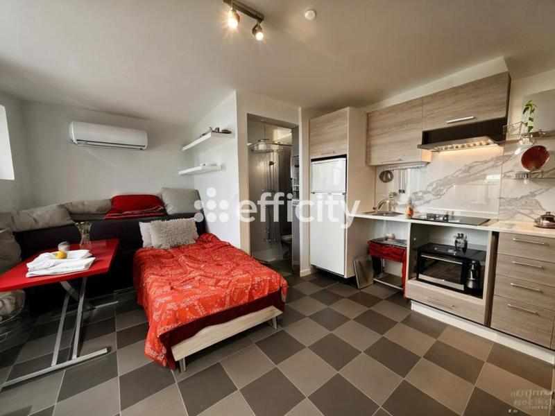 Immeuble - 203 m² - 10 pièces