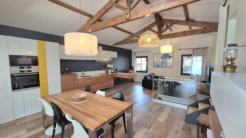 Maison - 180 m² - 7 pièces