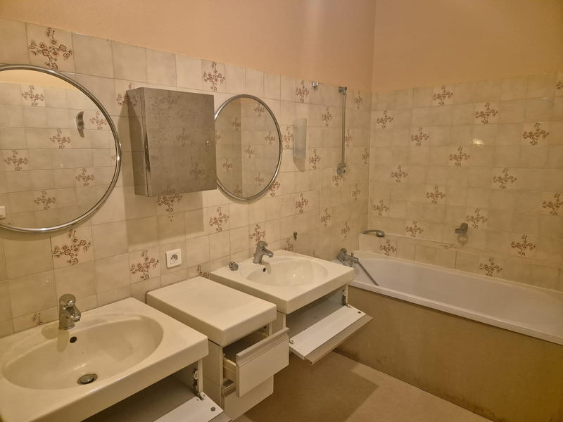 Appartement - 132 m² - 6 pièces