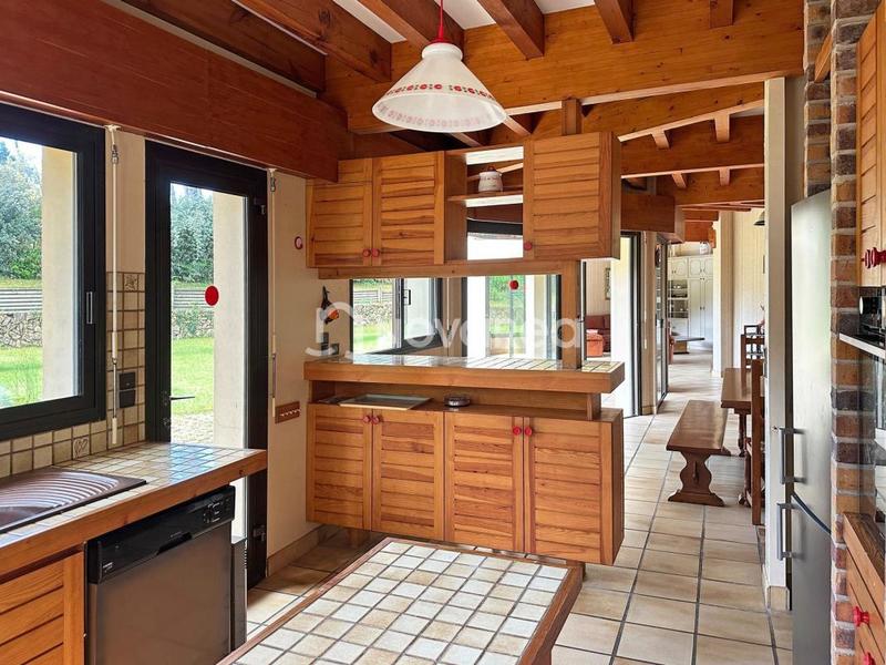 Maison - 190 m² - 6 pièces