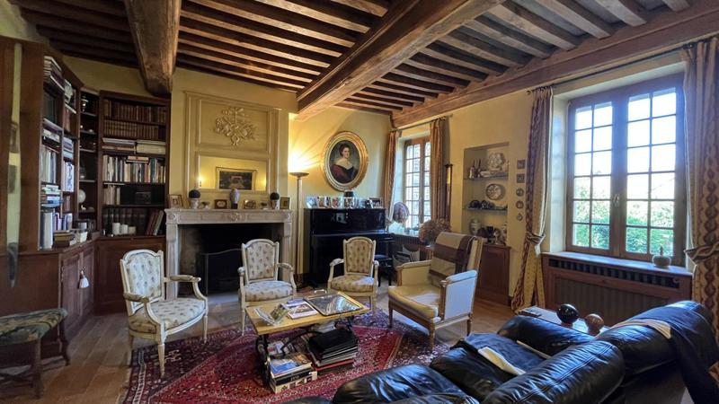 Maison - 340 m² - 9 pièces