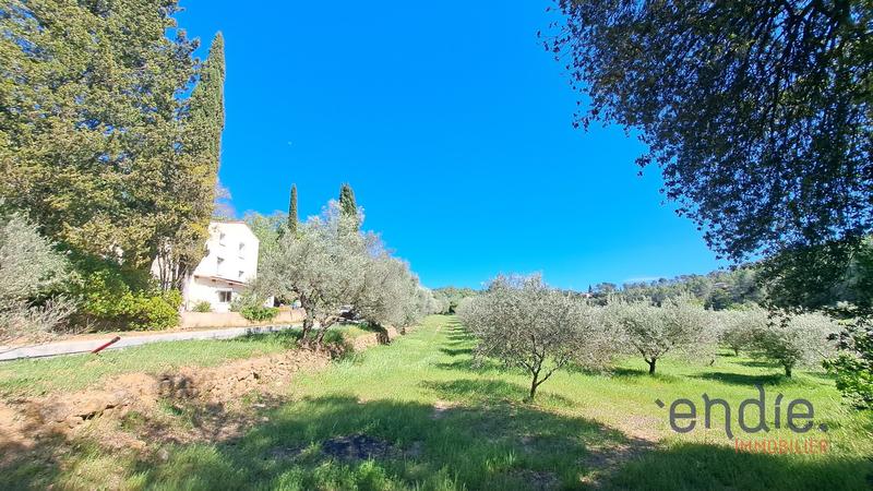 Maison - 198 m² - 8 pièces