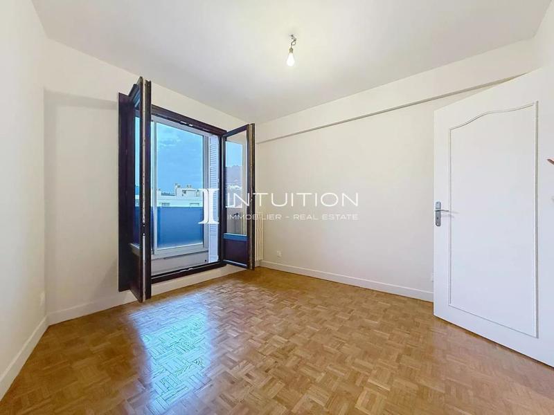 Appartement - 100 m² - 4 pièces