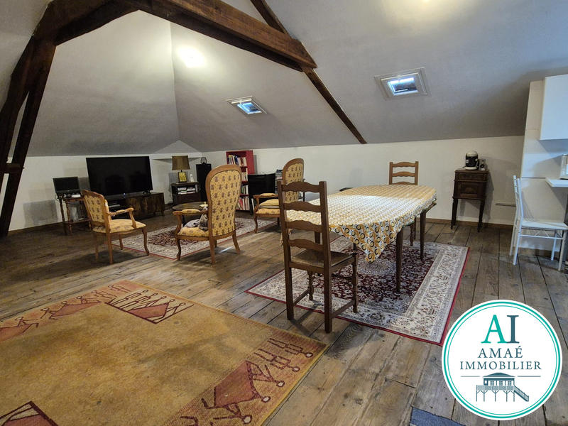 Maison - 225 m² - 10 pièces