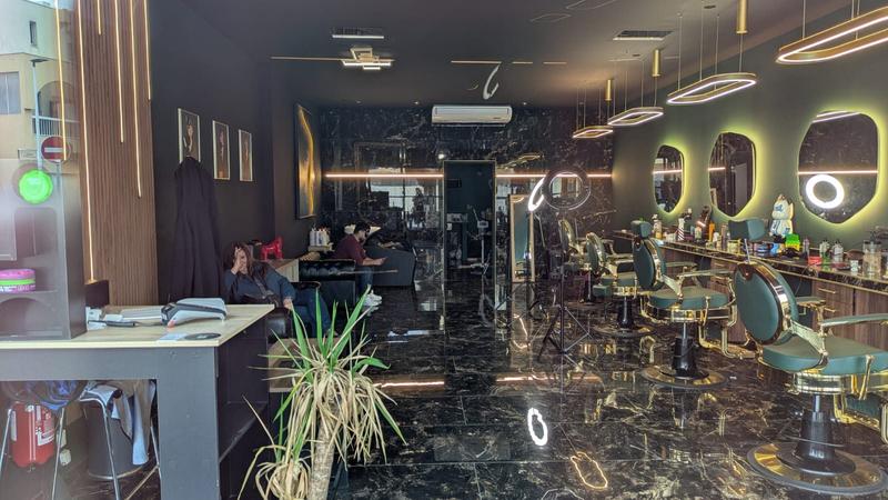 Fonds de commerce - Local commercial - 67 m²