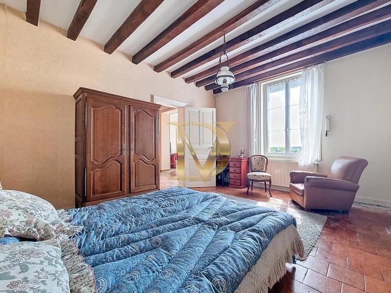 Château - 110 m² - 4 pièces