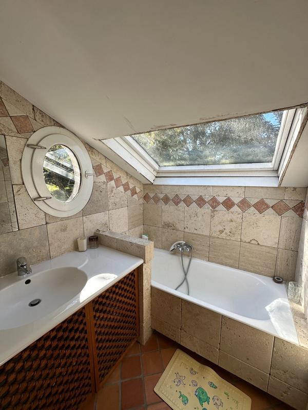 Maison - 320 m² - 10 pièces