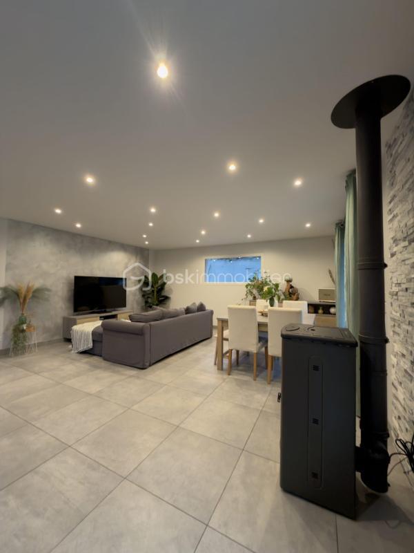 Maison - 94 m² - 4 pièces