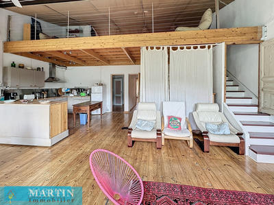 Maison - 246 m² - 8 pièces