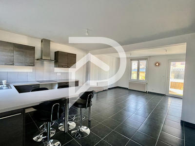 Maison - 90 m² - 4 pièces