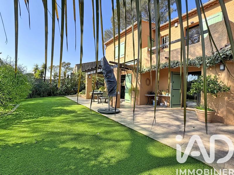 Maison - 135 m² - 6 pièces