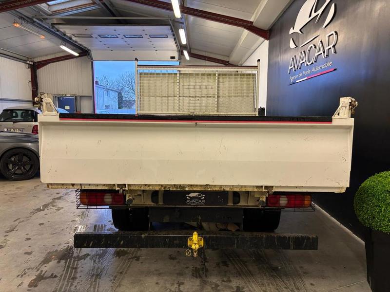 Mitsubishi Canter Fuso Mitsubishi - Camion Benne