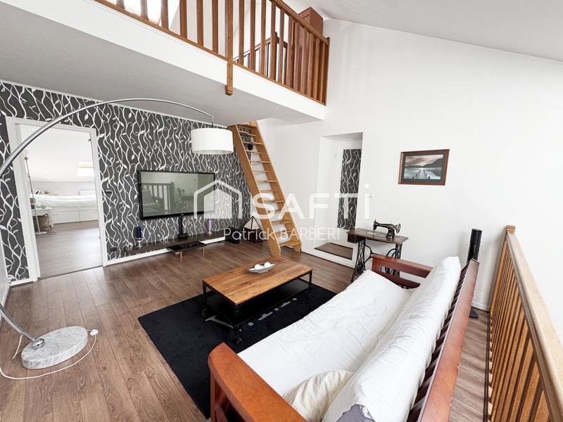 Maison - 254 m² - 7 pièces