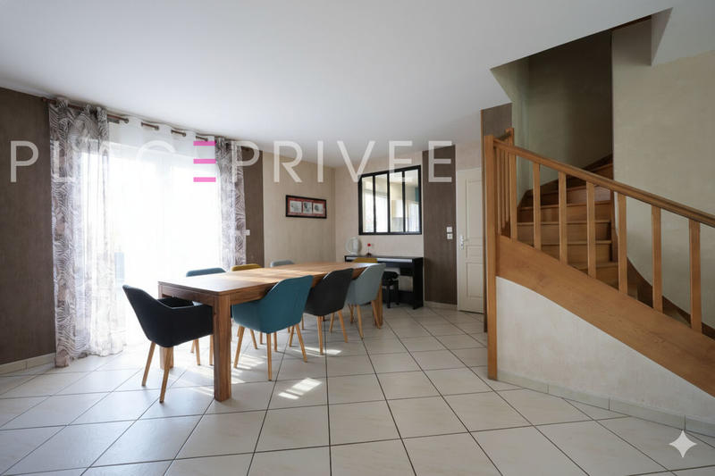 Maison - 137 m² - 5 pièces