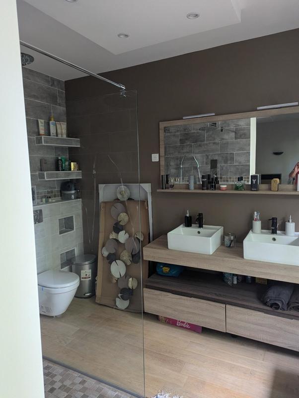 Maison - 215 m² - 7 pièces