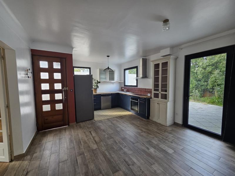 Maison - 137 m² - 7 pièces