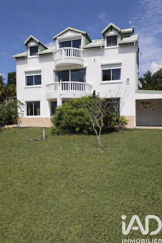 Maison - 174 m² - 8 pièces