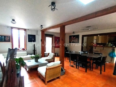 Maison chambre d'hôtes - 240 m² - 8 pièces