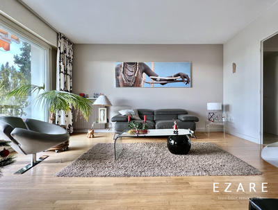 Appartement - 90 m² - 4 pièces