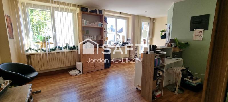 Maison - 237 m² - 8 pièces