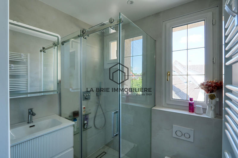 Maison - 103 m² - 5 pièces