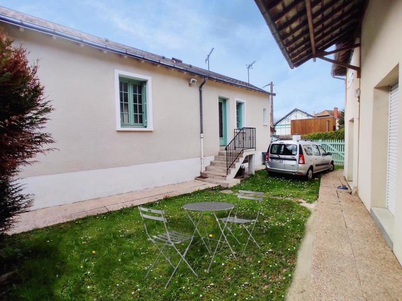 Maison - 590 m² - 29 pièces