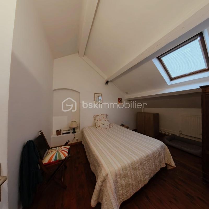 Immeuble - 1 665 m² - 33 pièces