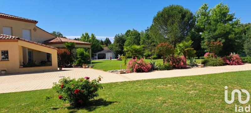 Maison de maîtres - 243 m² - 9 pièces